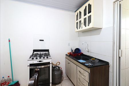 Cozinha de kitnet/studio para alugar com 1 quarto, 35m² em Rubem Berta, Porto Alegre