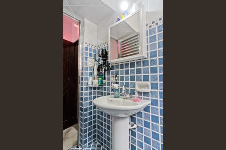 Casa à venda com 315m², 5 quartos e 4 vagasBanheiro da Suíte 2