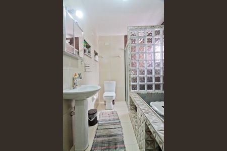 Casa à venda com 315m², 5 quartos e 4 vagasBanheiro