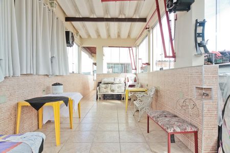 Casa à venda com 315m², 5 quartos e 4 vagasÁrea de lazer