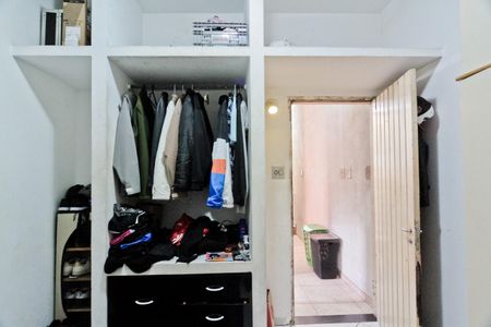 Casa à venda com 315m², 5 quartos e 4 vagasEdícula - quarto 2