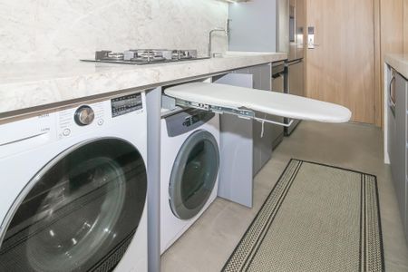 Apartamento à venda com 127m², 3 quartos e 2 vagas Apartamento à venda com 127m², 3 quartos e 2 vagasÁrea de Serviço