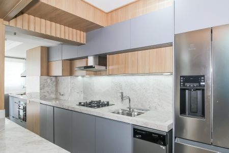 Apartamento à venda com 127m², 3 quartos e 2 vagas Apartamento à venda com 127m², 3 quartos e 2 vagasCozinha