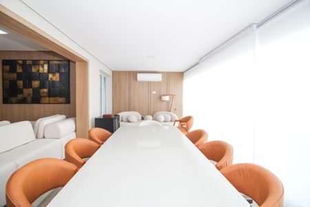 Apartamento à venda com 127m², 3 quartos e 2 vagas Apartamento à venda com 127m², 3 quartos e 2 vagasVaranda