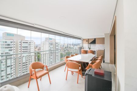 Apartamento à venda com 127m², 3 quartos e 2 vagas Apartamento à venda com 127m², 3 quartos e 2 vagasVaranda