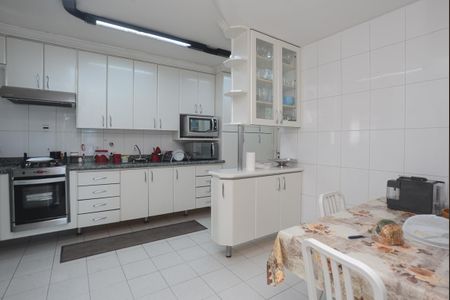 Apartamento à venda com 157m², 3 quartos e 3 vagas Apartamento à venda com 157m², 3 quartos e 3 vagasCozinha