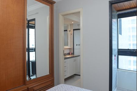 Apartamento à venda com 157m², 3 quartos e 3 vagas Apartamento à venda com 157m², 3 quartos e 3 vagasQuarto 3 Suíte