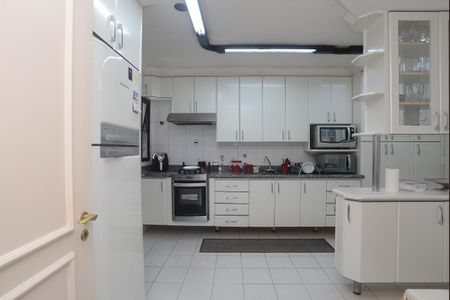 Apartamento à venda com 157m², 3 quartos e 3 vagas Apartamento à venda com 157m², 3 quartos e 3 vagasCozinha