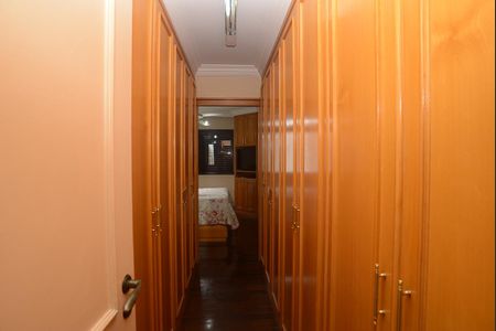 Apartamento à venda com 157m², 3 quartos e 3 vagas Apartamento à venda com 157m², 3 quartos e 3 vagasQuarto 2 Suíte