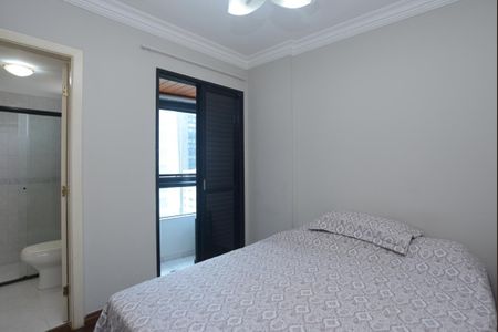 Apartamento à venda com 157m², 3 quartos e 3 vagas Apartamento à venda com 157m², 3 quartos e 3 vagasQuarto 3 Suíte