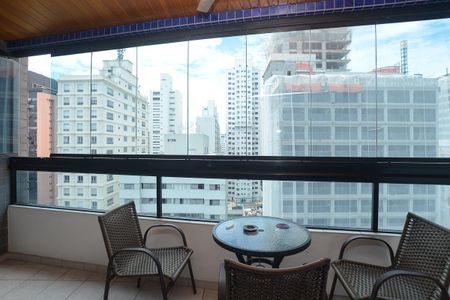 Apartamento à venda com 157m², 3 quartos e 3 vagas Apartamento à venda com 157m², 3 quartos e 3 vagasVaranda