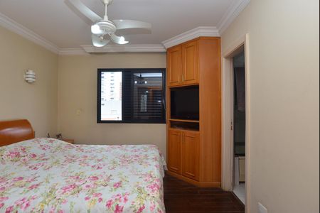 Apartamento à venda com 157m², 3 quartos e 3 vagas Apartamento à venda com 157m², 3 quartos e 3 vagasQuarto 2 Suíte