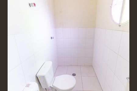 Casa à venda com 250m², 4 quartos e 6 vagasBanheiro da Suíte 1