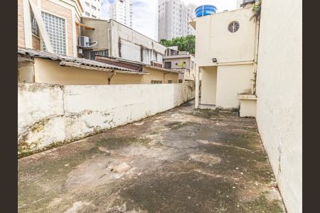 Casa à venda com 250m², 4 quartos e 6 vagasQuintal