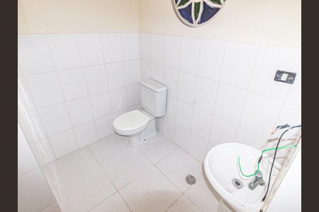 Casa à venda com 250m², 4 quartos e 6 vagasBanheiro da Suíte 2