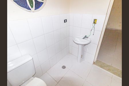 Casa à venda com 250m², 4 quartos e 6 vagasBanheiro da Suíte 2