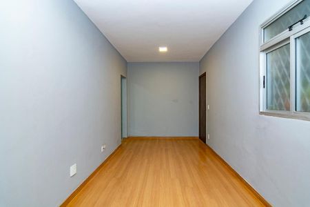Sala de apartamento à venda com 3 quartos, 58m² em Estoril, Belo Horizonte