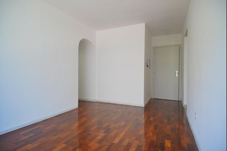 Sala de apartamento para alugar com 2 quartos, 103m² em São João, Porto Alegre