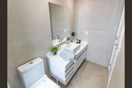 Apartamento à venda com 139m², 3 quartos e 2 vagas Apartamento à venda com 139m², 3 quartos e 2 vagasBanheiro da Suíte 2