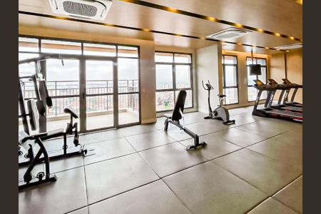 Apartamento à venda com 139m², 3 quartos e 2 vagas Apartamento à venda com 139m², 3 quartos e 2 vagasÁrea comum - Academia