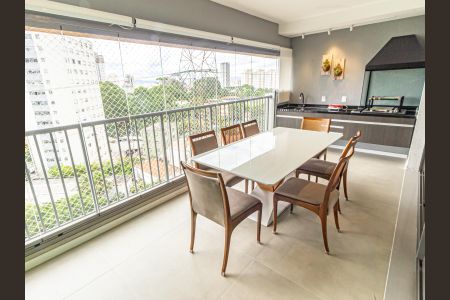 Apartamento à venda com 139m², 3 quartos e 2 vagas Apartamento à venda com 139m², 3 quartos e 2 vagasVaranda