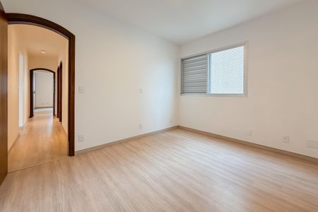 Apartamento à venda com 105m², 3 quartos e 2 vagasQuarto 1