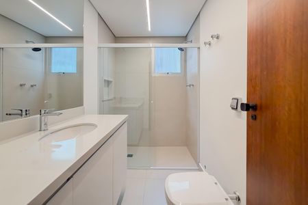 Apartamento à venda com 105m², 3 quartos e 2 vagasBanheiro da Suíte