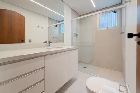 Apartamento à venda com 105m², 3 quartos e 2 vagasBanheiro da Suíte