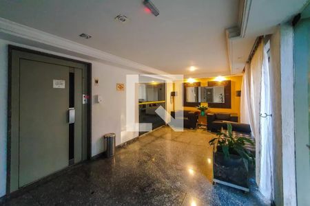Apartamento à venda com 105m², 3 quartos e 2 vagasHall social