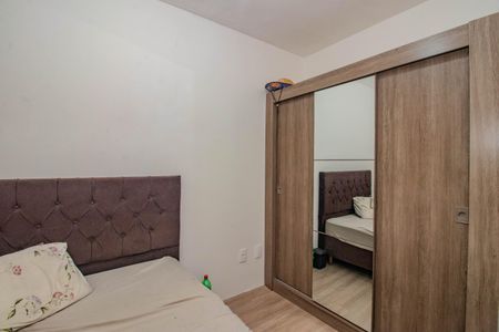 Quarto 2 de apartamento à venda com 2 quartos, 42m² em Jardim Dona Leopoldina, Porto Alegre