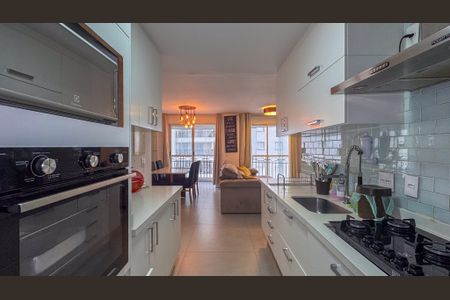 Apartamento à venda com 94m², 3 quartos e 2 vagasCozinha e Área de Serviço