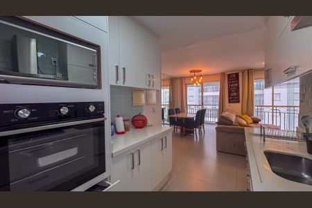 Apartamento à venda com 94m², 3 quartos e 2 vagasCozinha e Área de Serviço