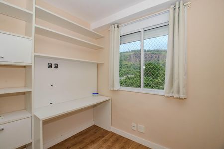 Quarto 1 de apartamento para alugar com 2 quartos, 57m² em Jardim Carvalho, Porto Alegre