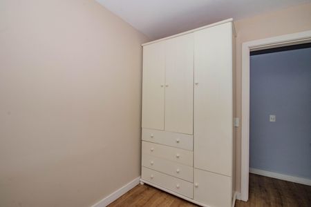 Quarto 1 de apartamento para alugar com 2 quartos, 57m² em Jardim Carvalho, Porto Alegre