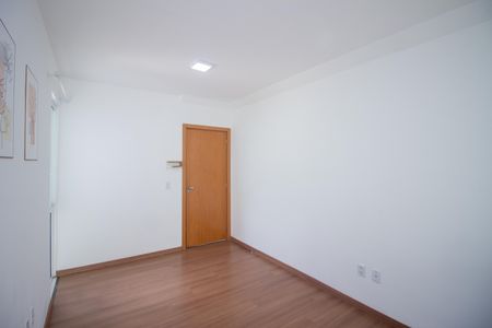 Sala de apartamento para alugar com 2 quartos, 70m² em Novo Progresso, Contagem