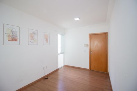 Sala de apartamento para alugar com 2 quartos, 70m² em Novo Progresso, Contagem