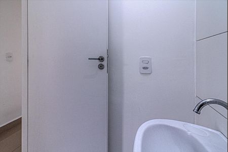 Apartamento para alugar com 43m², 2 quartos e sem vagabanheiro social_4