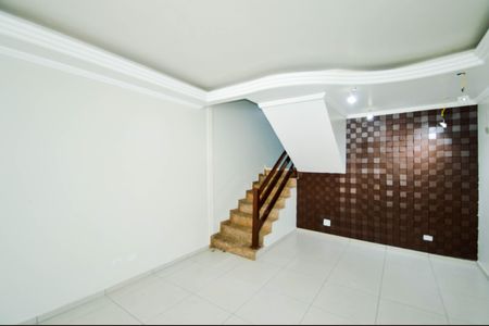 Sala de casa para alugar com 4 quartos, 350m² em Jardim Vila Galvao, Guarulhos