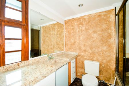 Casa à venda com 350m², 4 quartos e 2 vagasBanheiro da Suíte 1