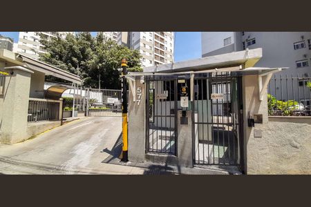 Apartamento à venda com 67m², 3 quartos e 1 vagaFachada e portaria