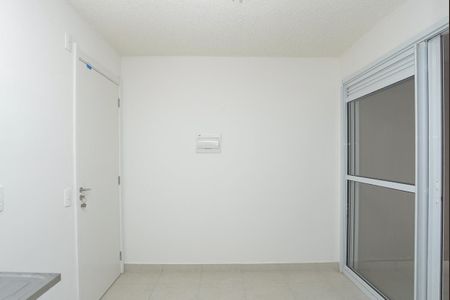 Apartamento para alugar com 2 quartos, 35m² em Parque Industrial Tomas Edson, São Paulo