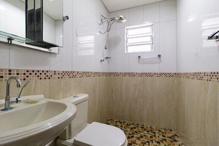 Casa à venda com 200m², 5 quartos e 2 vagasBanheiro