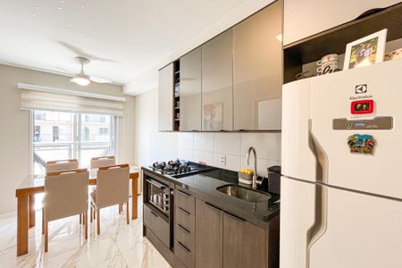 Sala/Cozinha de apartamento à venda com 1 quarto, 28m² em Vila Romana, São Paulo