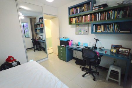 Casa à venda com 114m², 3 quartos e 4 vagas