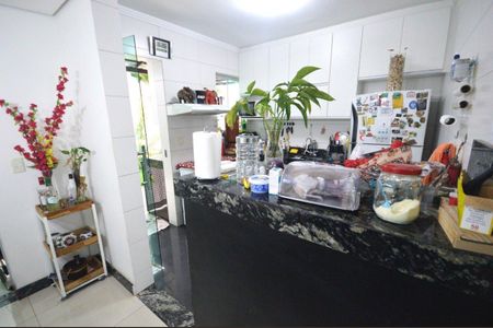 Casa à venda com 114m², 3 quartos e 4 vagas