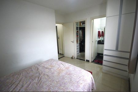 Casa à venda com 114m², 3 quartos e 4 vagas