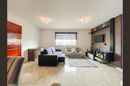 Casa à venda com 130m², 3 quartos e 5 vagasSala