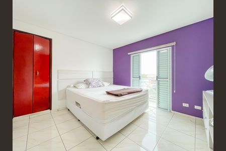 Casa à venda com 130m², 3 quartos e 5 vagasSuíte