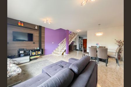 Casa à venda com 130m², 3 quartos e 5 vagasSala