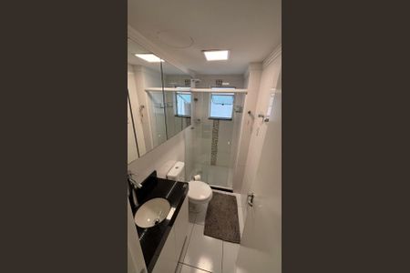 Banheiro de apartamento à venda com 1 quarto, 37m² em Centro Histórico, Porto Alegre